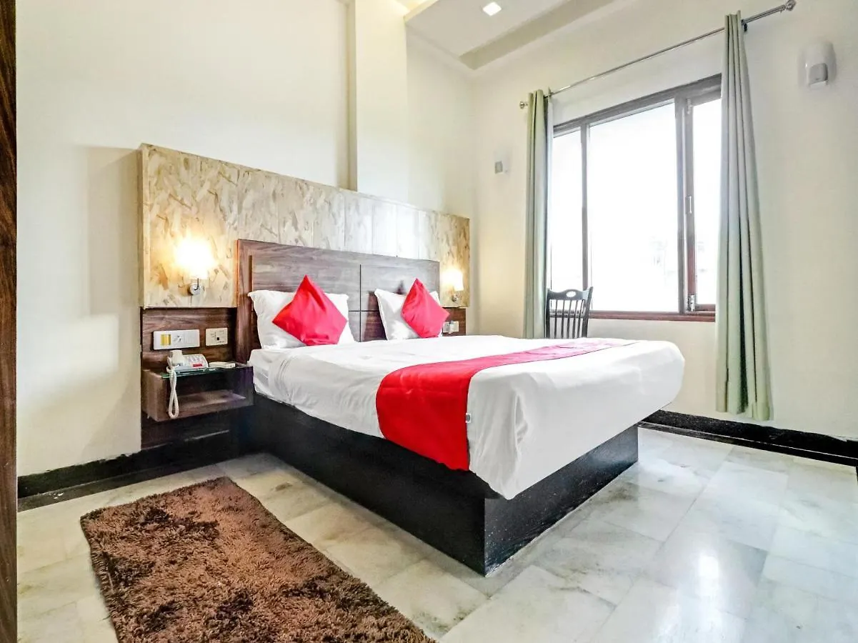 Oyo 22833 Laalmati Castle Hotell Agra