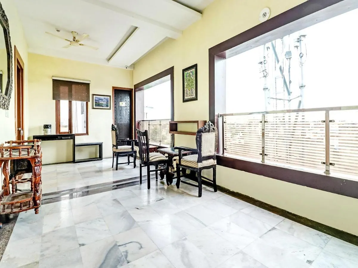 Oyo 22833 Laalmati Castle Hotell Agra  Indien