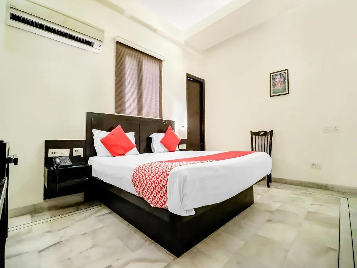 Oyo 22833 Laalmati Castle Hotell Agra