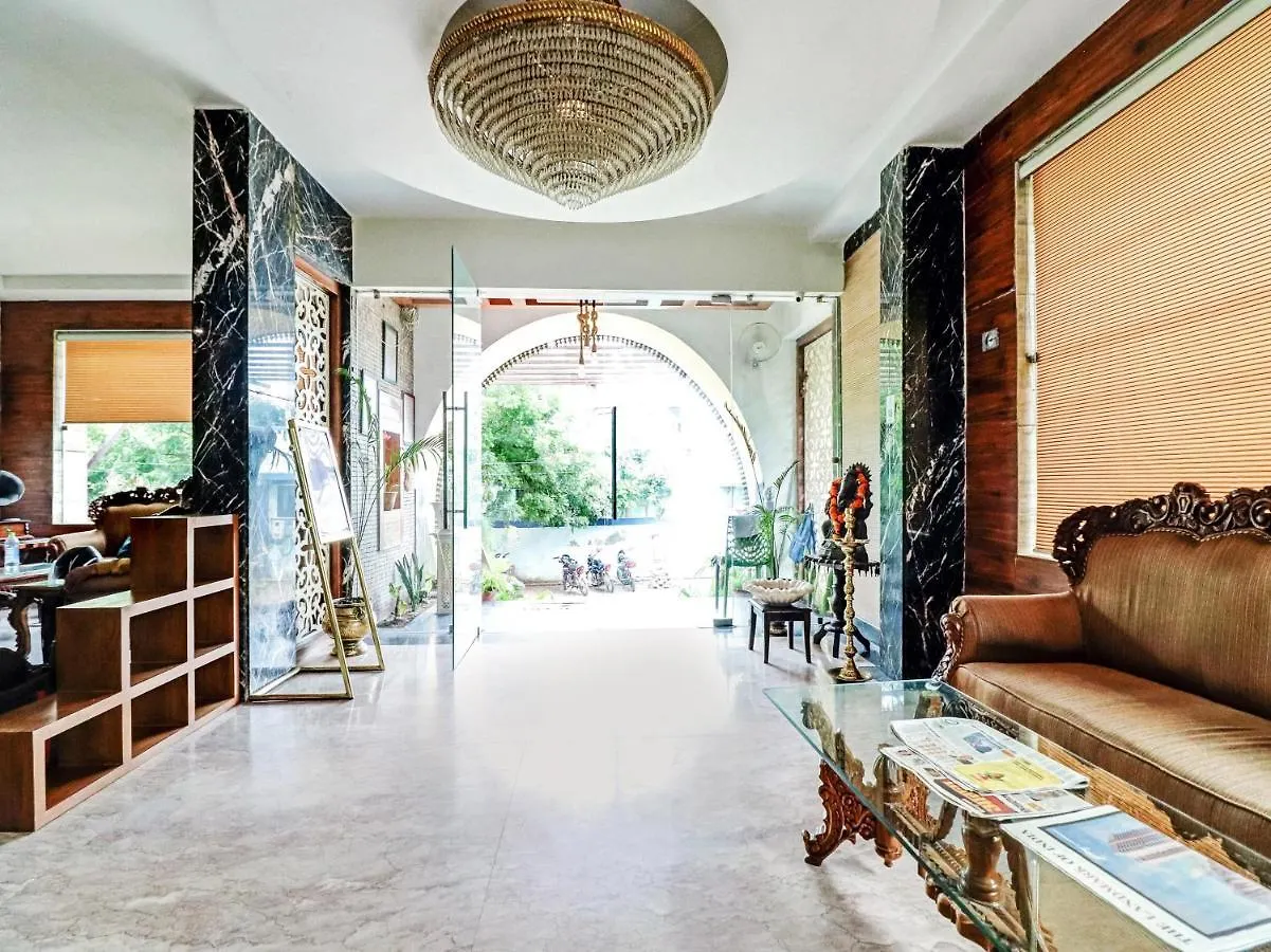 Oyo 22833 Laalmati Castle Hotell Agra