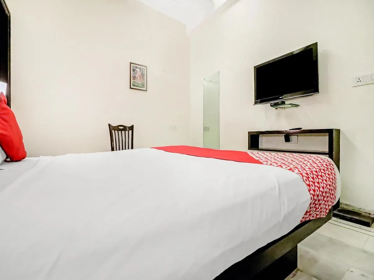 Oyo 22833 Laalmati Castle Hotell Agra